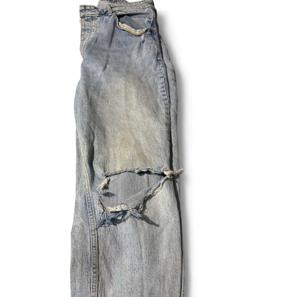 Abercrombie & Fitch Light Wash Women's Jeans - Casual Distressed Boyfriend Style - Picture 4 of 4